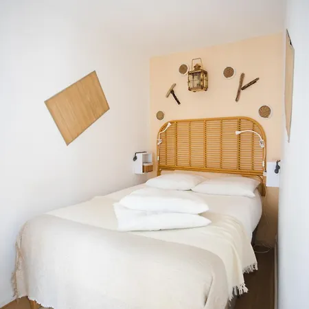 La Au Petit Bonheur Apartment *