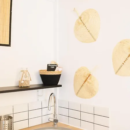 La Au Petit Bonheur *