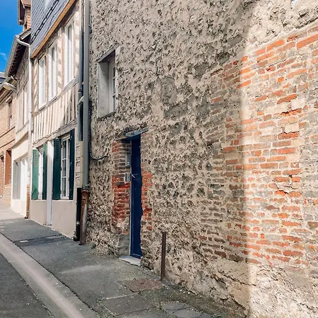 La Au Petit Bonheur Apartment *