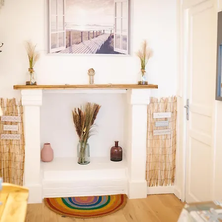 La Au Petit Bonheur Апартаменты *