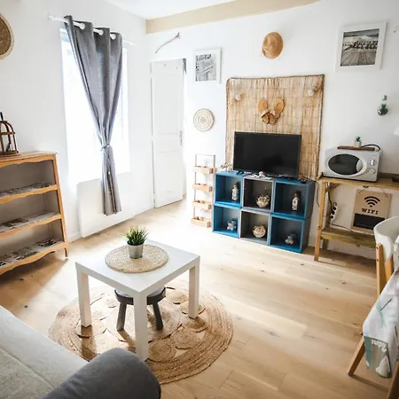 La Au Petit Bonheur Honfleur