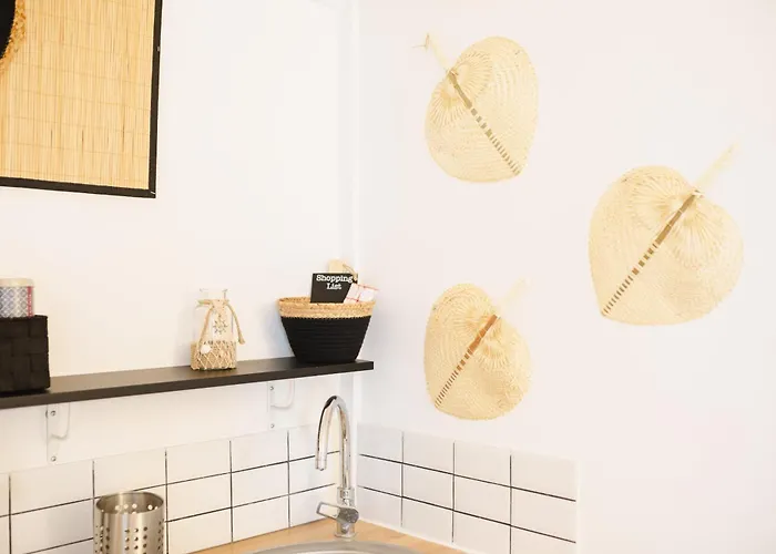 La Au Petit Bonheur *