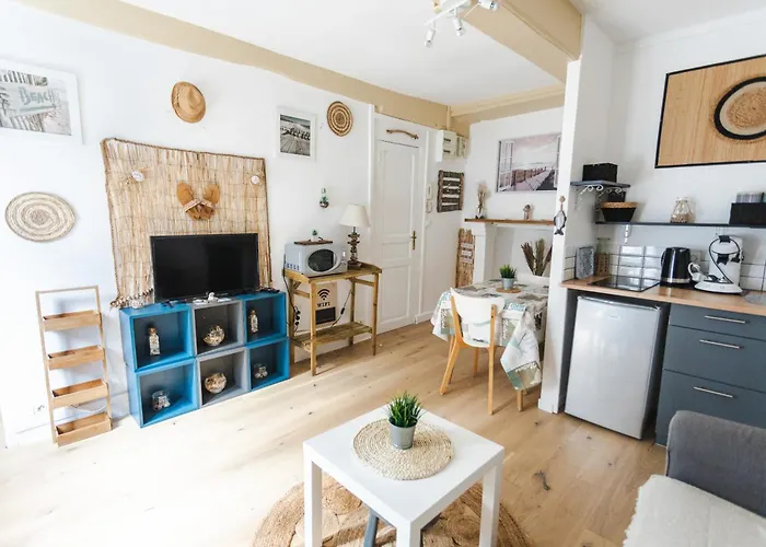 La Au Petit Bonheur Honfleur